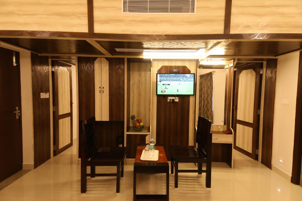 Sri Gnana Vedha Beach Residency Velankanni Exterior foto